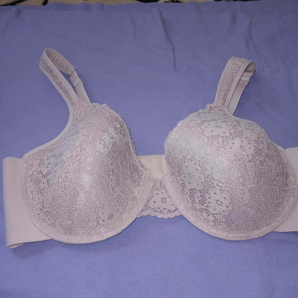 Jessica Simpson women's bra size 38c